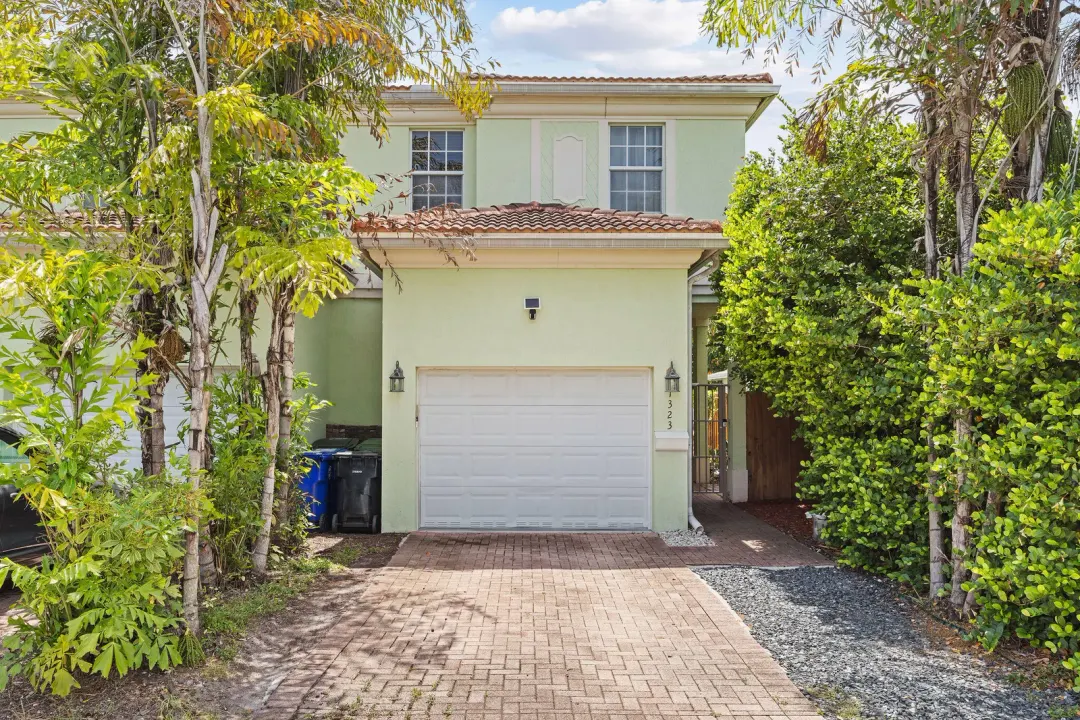 1323 NE 5th Terrace, Fort Lauderdale, FL 33304