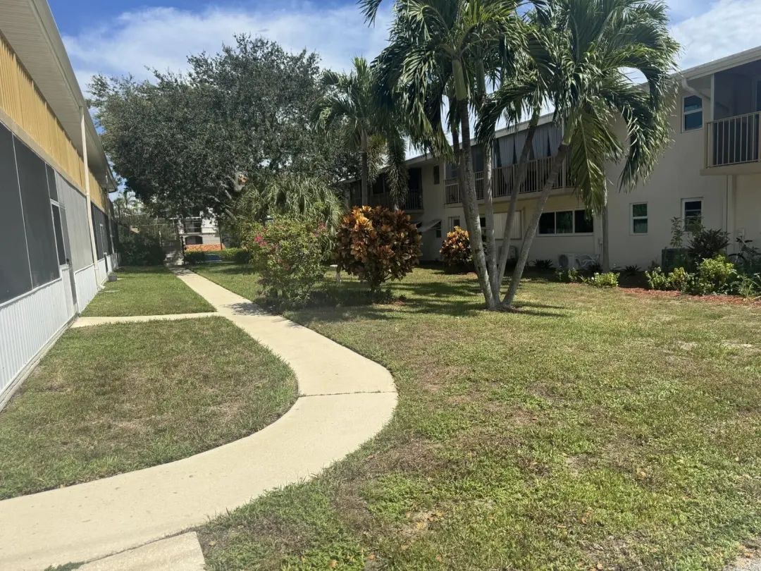 11 SW 4th Avenue 1, Boca Raton, FL 33432