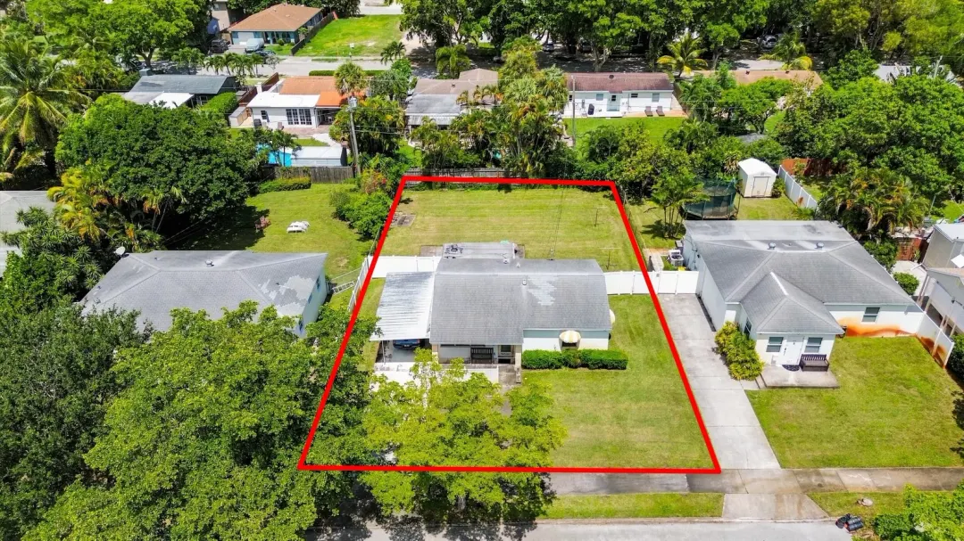 933 Upland Road, West Palm Beach, FL 33401