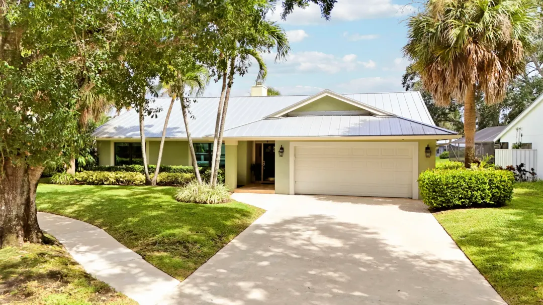6577 Woodloch Court, Jupiter, FL 33458