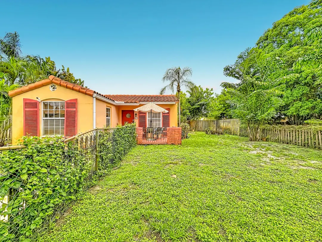 427 37th Street, West Palm Beach, FL 33407
