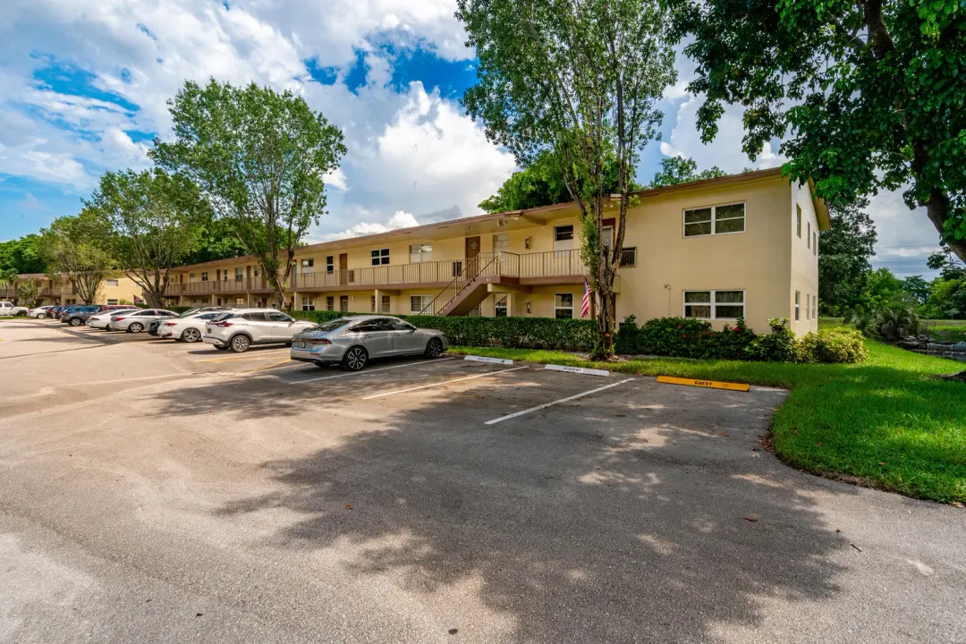 7610 NW 1st Street 205, Margate, FL 33063