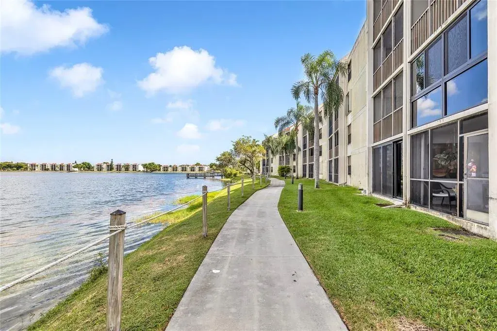118 Lake Emerald Drive, Unit 103, Oakland Park, FL, 33309
