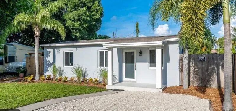 Address Withheld, Fort Lauderdale, FL 33311