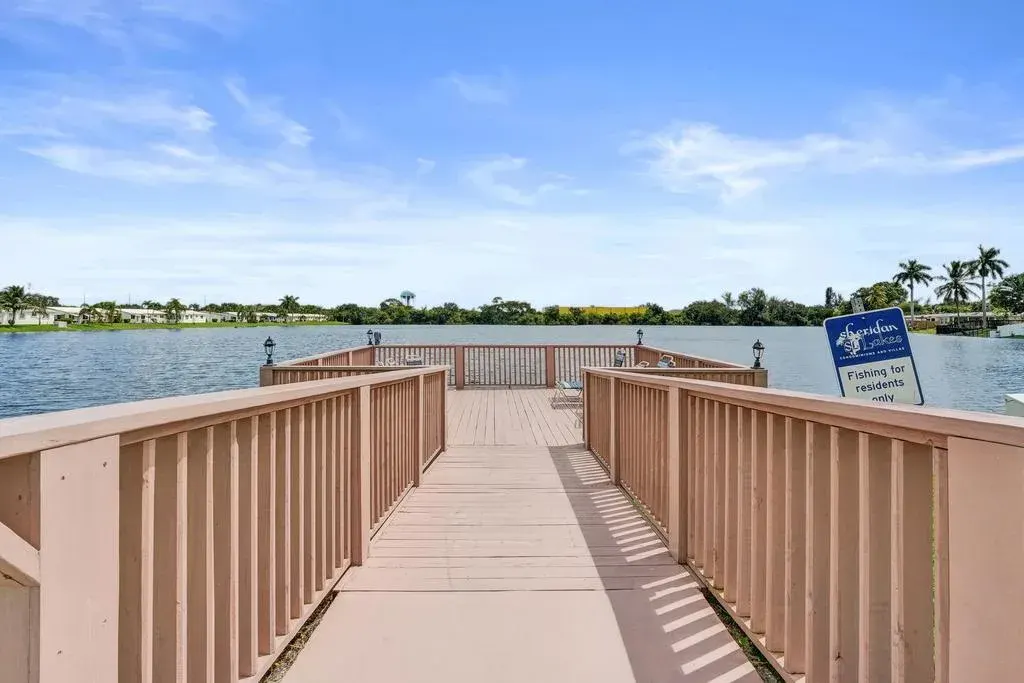 2200 Park Lane Unit 111, Hollywood, FL 33021