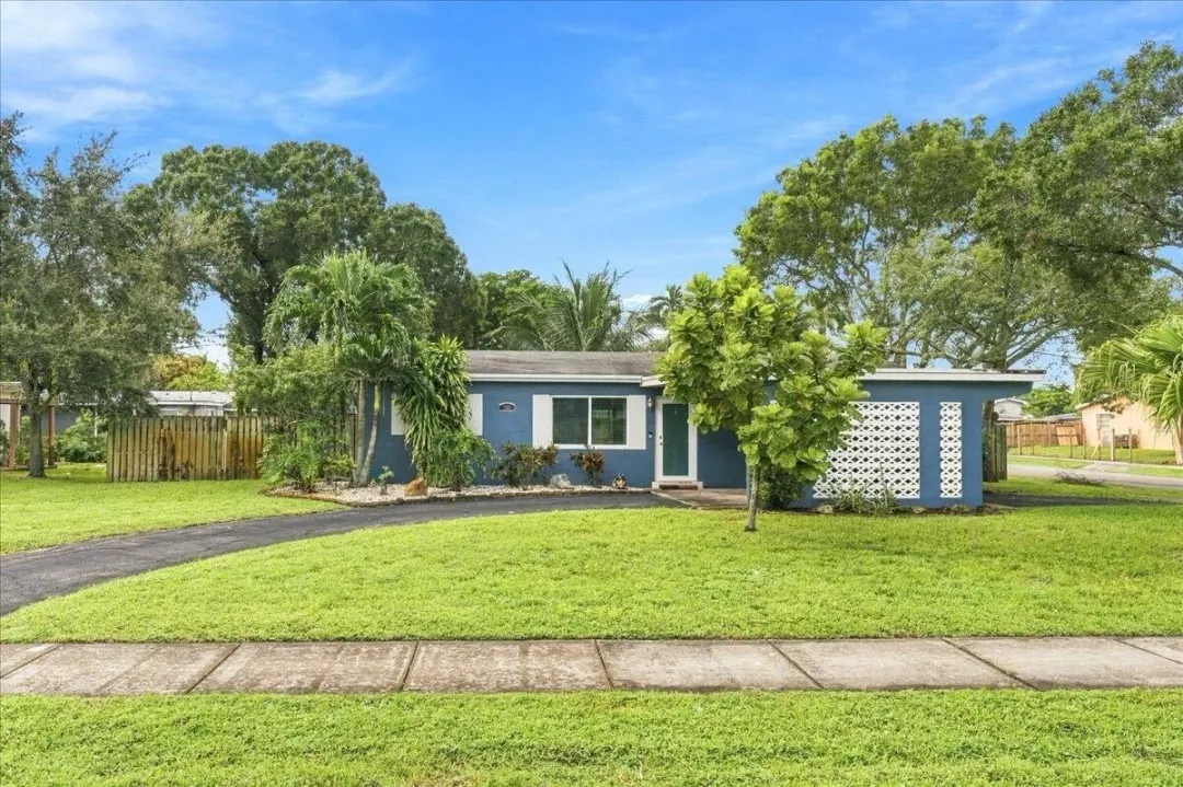3366 SW 16th Court, Fort Lauderdale, FL 33312