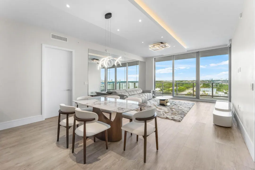 220 Lake Shore Drive 917, Lake Park, FL 33403