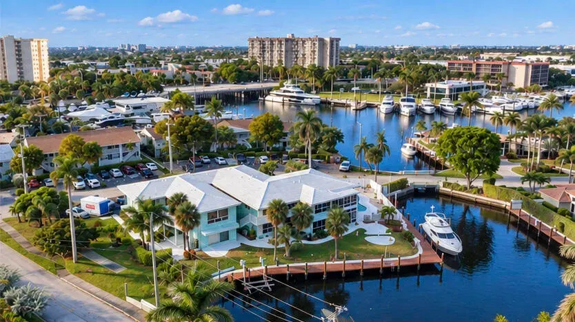 810 SE 22nd Avenue 202, Pompano Beach, FL 33062