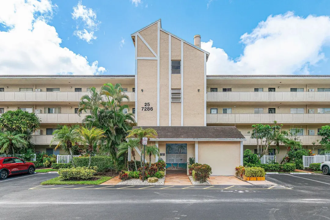 7286 Huntington Lane 108, Delray Beach, FL 33446