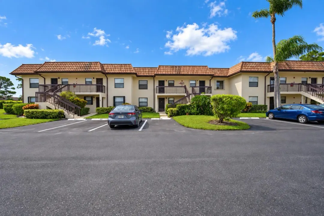 7094 Golf Colony Court 103, Lake Worth, FL 33467
