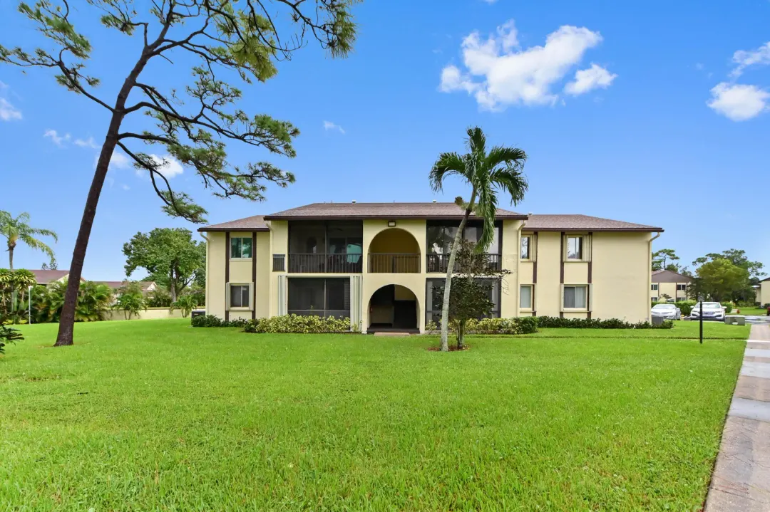 3531 Long Pine Court B-1, Greenacres, FL 33463