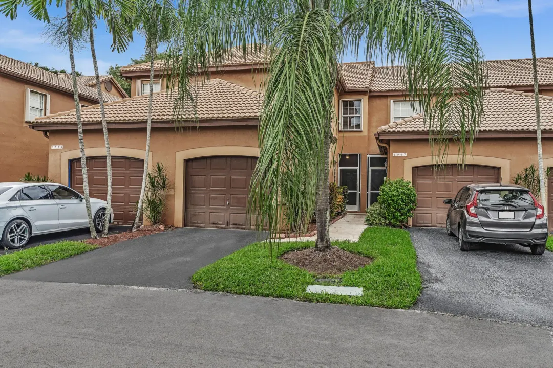 1561 Barcelona Way, Weston, FL 33327