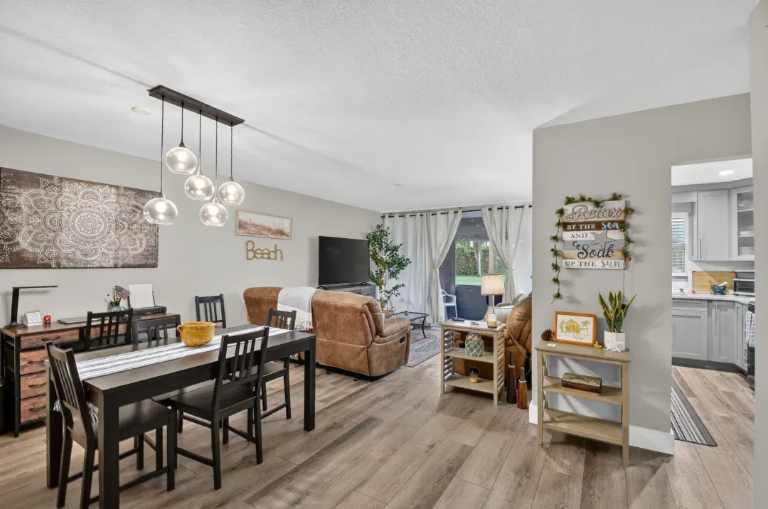 500 Davis Road 25, Palm Springs, FL 33461