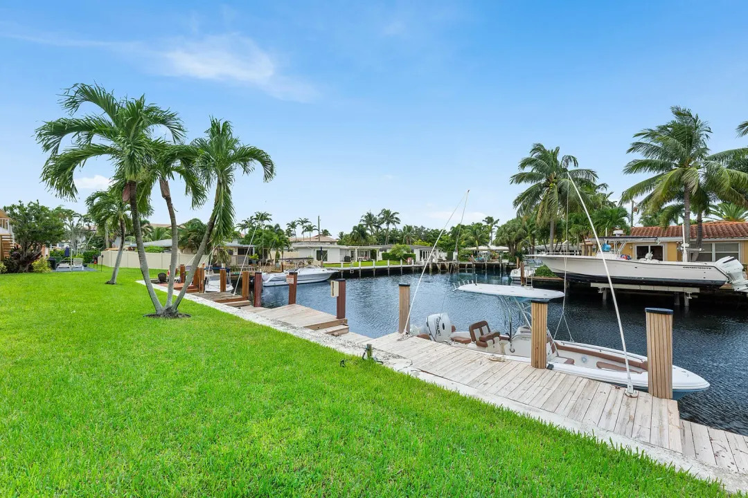 301 E Mcnab Road 113, Pompano Beach, FL 33060
