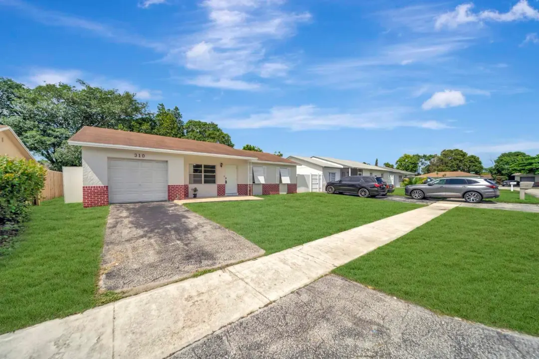 310 SW 78th Terrace, North Lauderdale, FL 33068