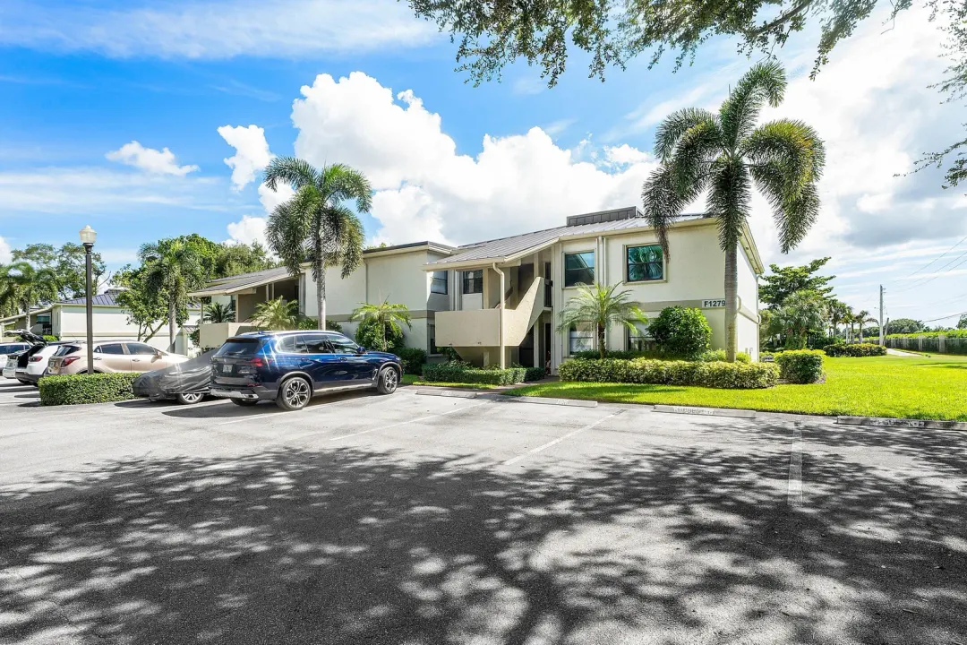 12790 Briarlake Drive 204, Palm Beach Gardens, FL 33418