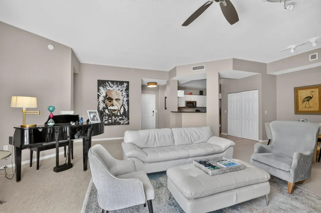806 E Windward Way 108, Lantana, FL 33462