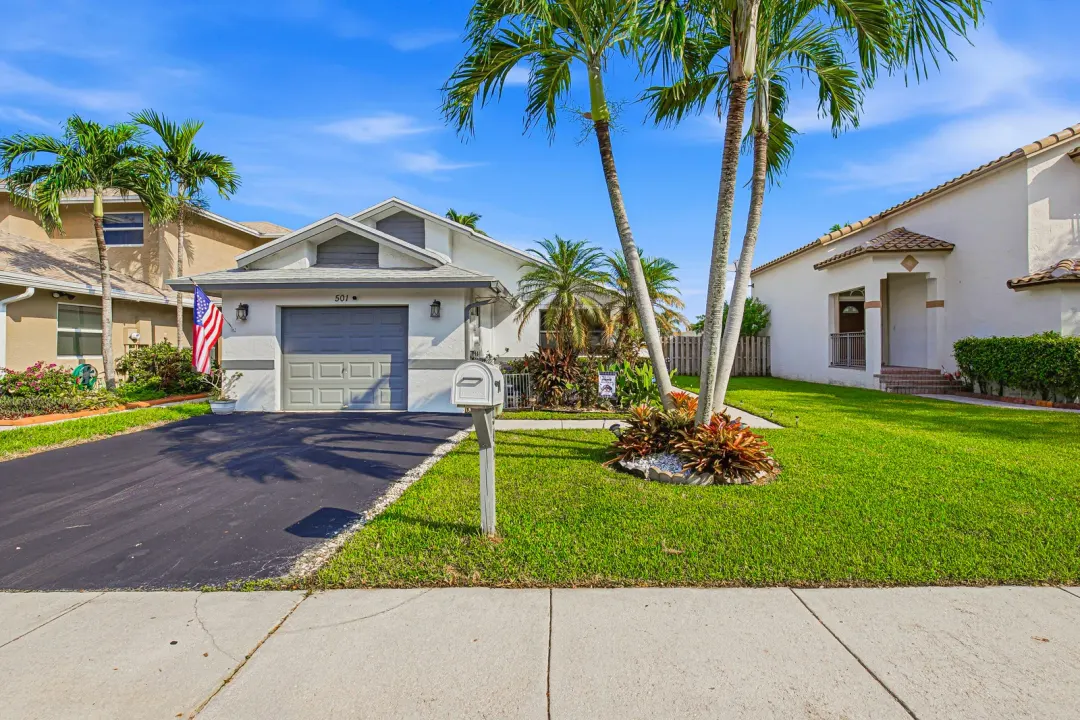 501 Lakeside Circle, Sunrise, FL 33326