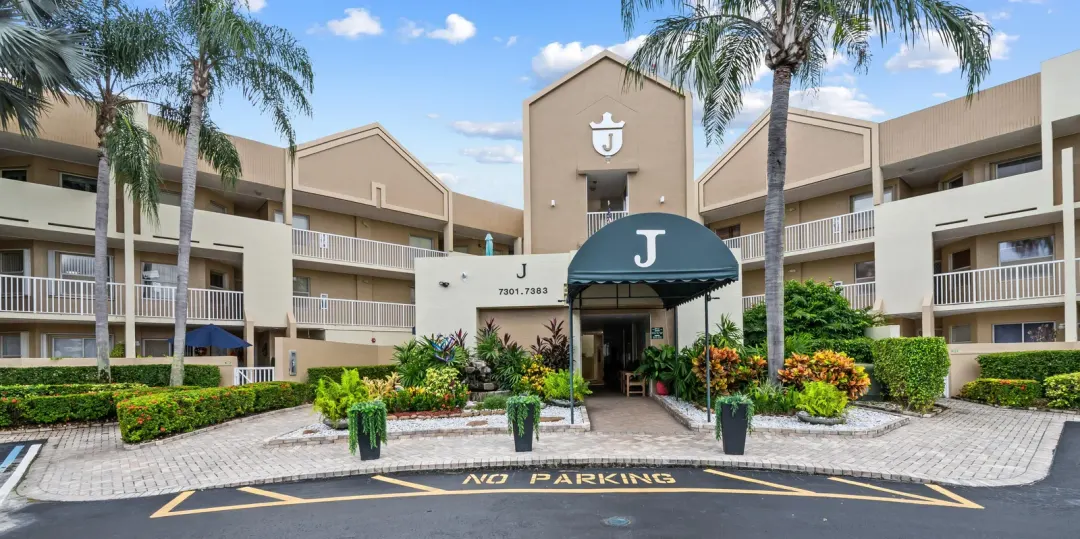 7361 Granville Drive 303, Tamarac, FL 33321