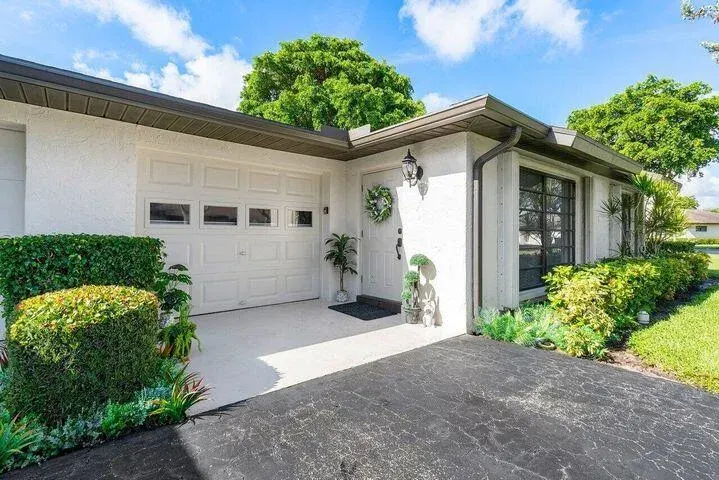 4948 Equestrian Circle B, Boynton Beach, FL 33436