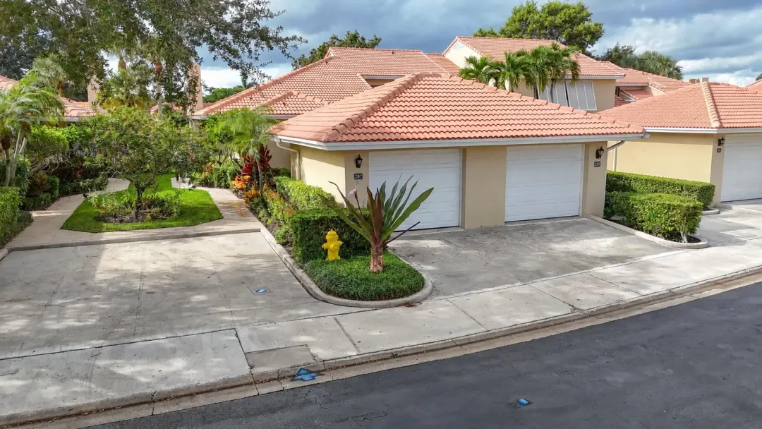 287 Old Meadow Way, Palm Beach Gardens, FL 33418