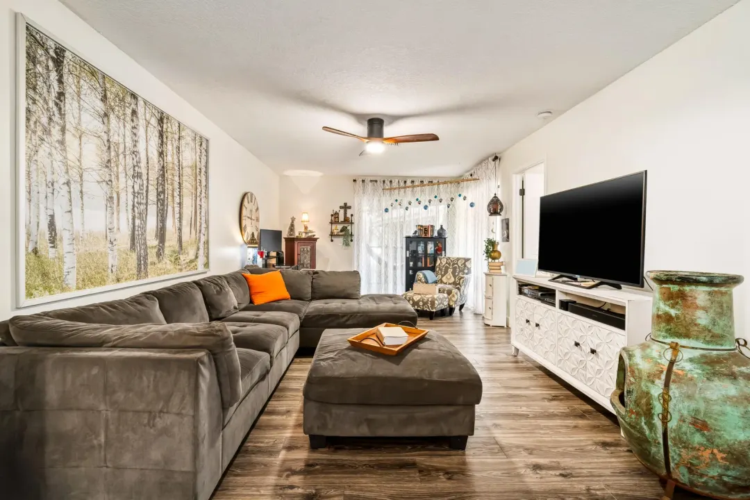 9511 NW 2nd Place, Coral Springs, FL 33071