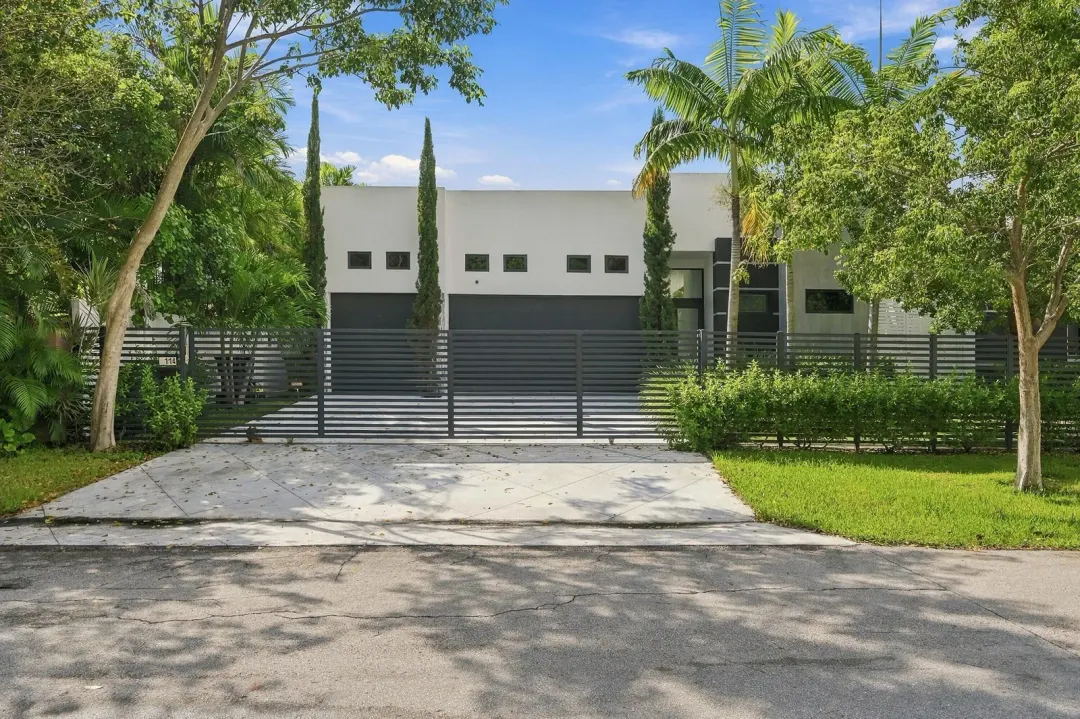 114 NE 16th Place, Fort Lauderdale, FL 33305