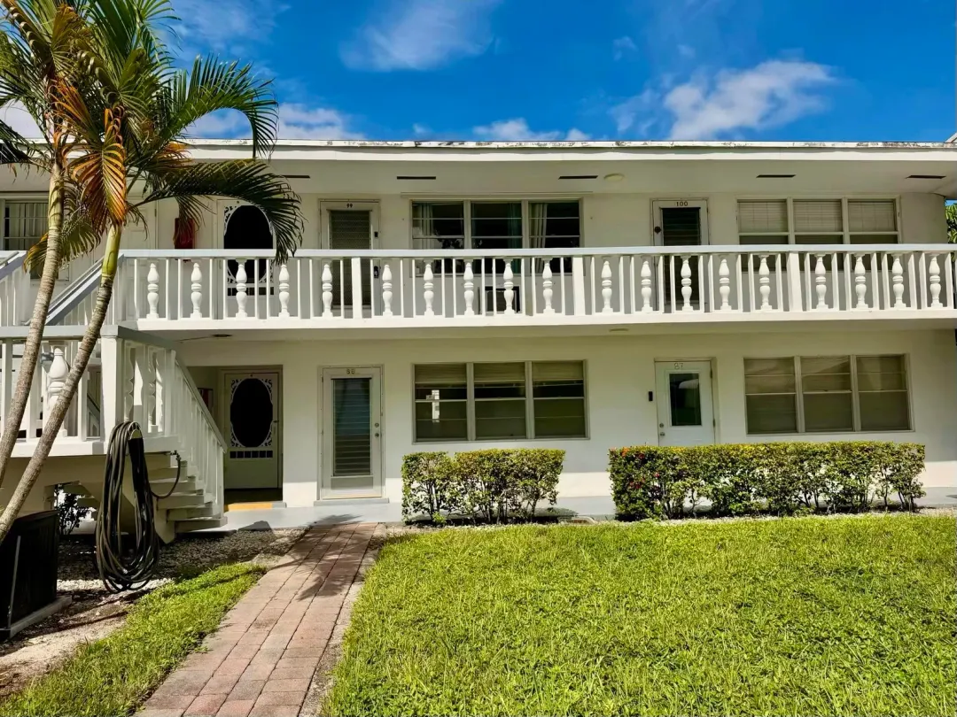 99 Andover D, West Palm Beach, FL 33417