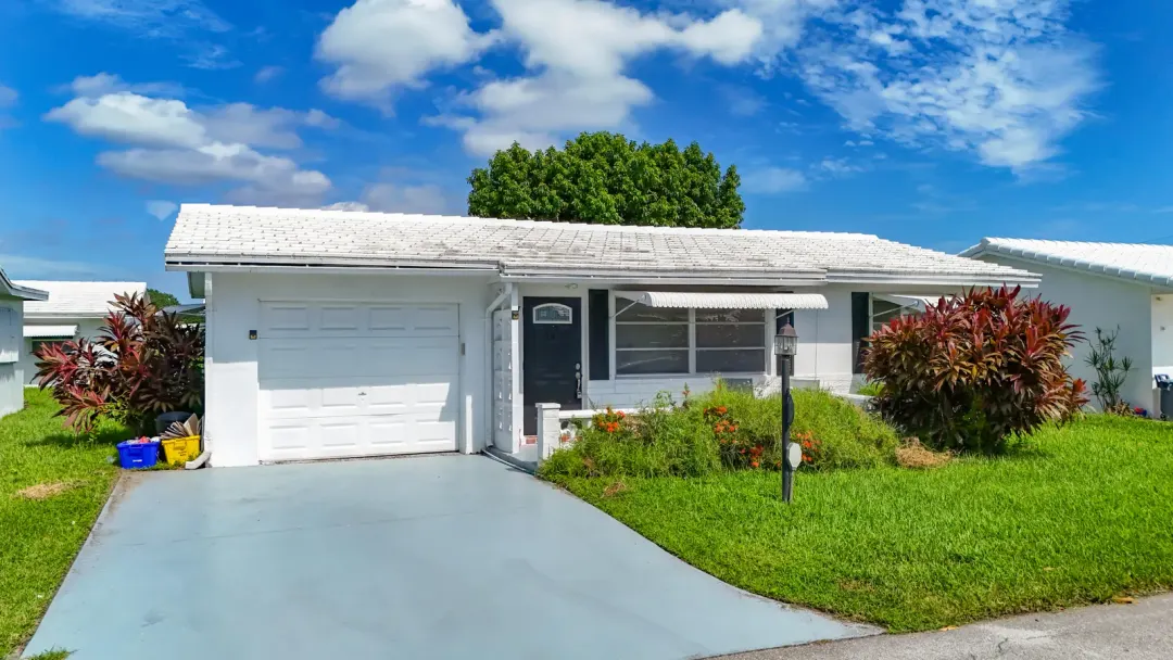 813 SW 5th Court, Boynton Beach, FL 33426