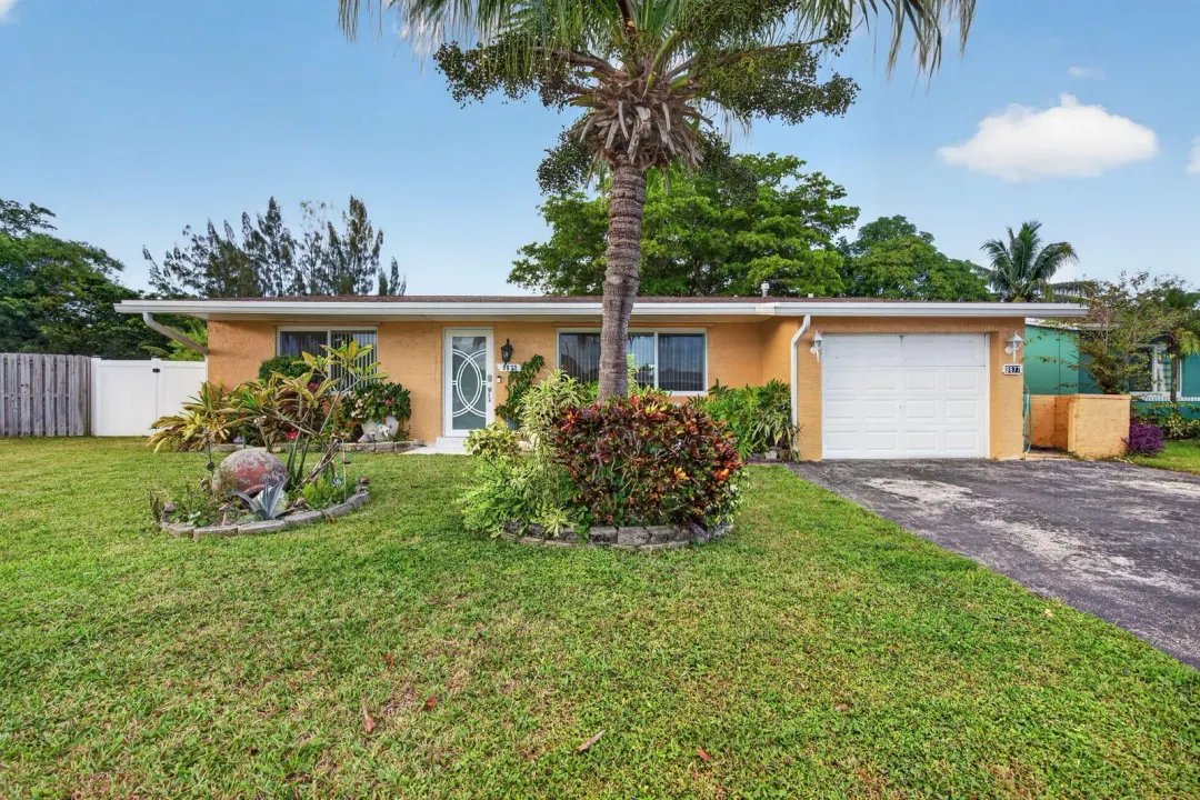 9877 NW 26th Place, Sunrise, FL 33322