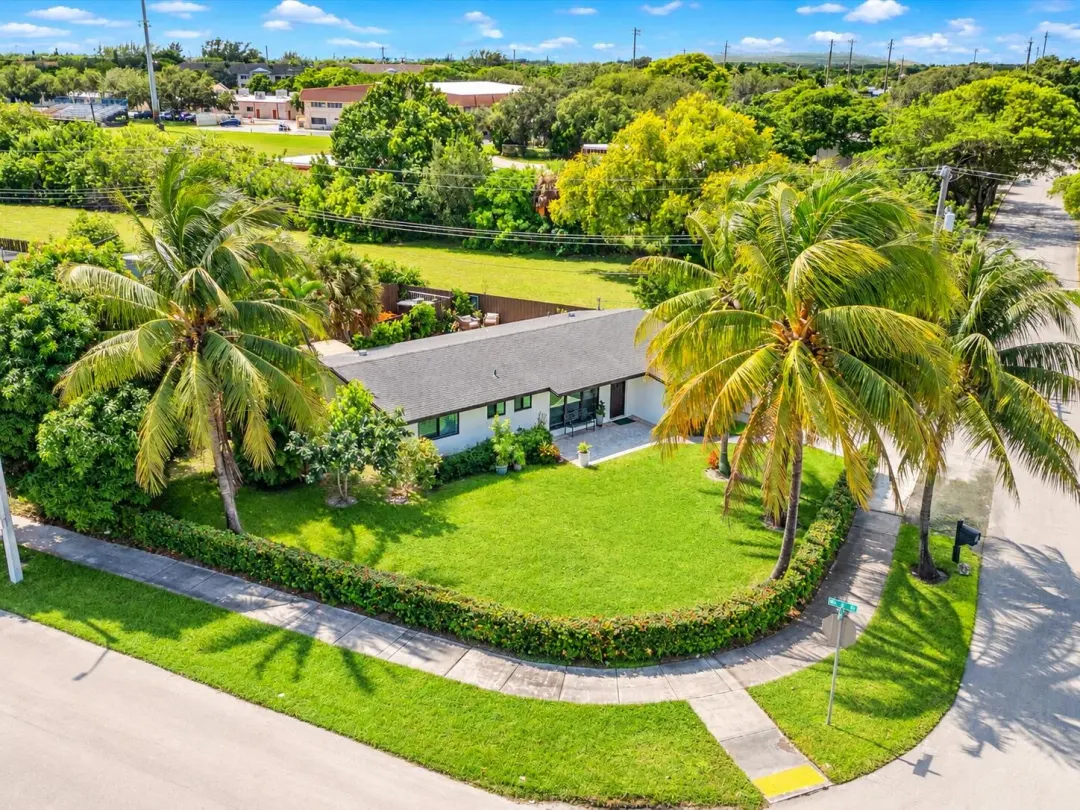 5051 NE 6th Avenue, Deerfield Beach, FL 33064