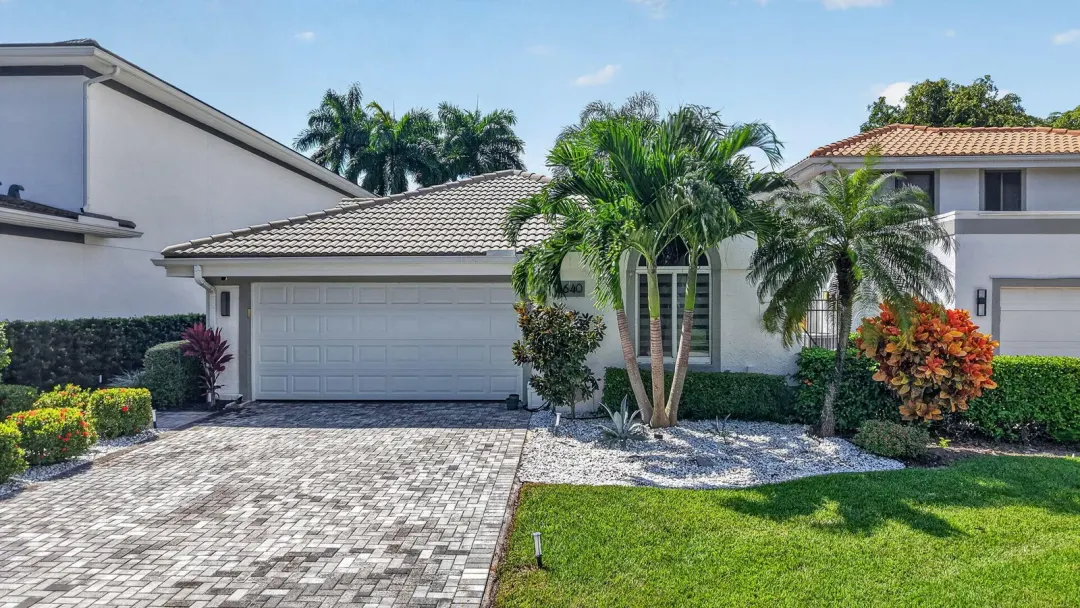 7640 Glendevon Lane, Delray Beach, FL 33446