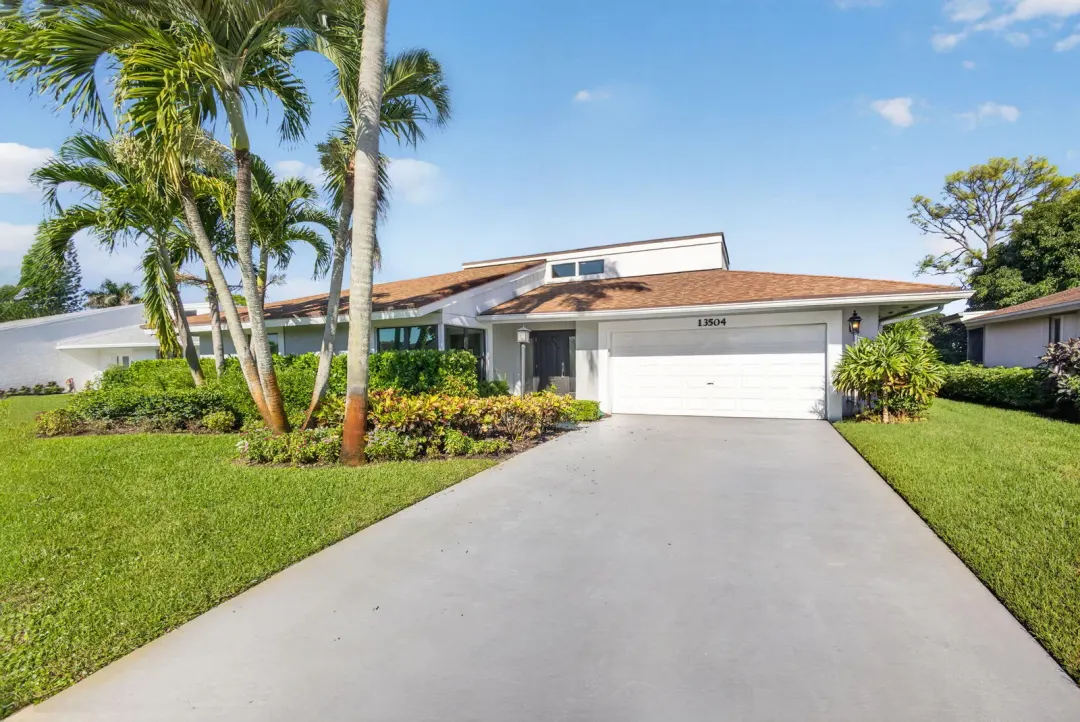 13504 Crosspointe Drive, Palm Beach Gardens, FL 33418