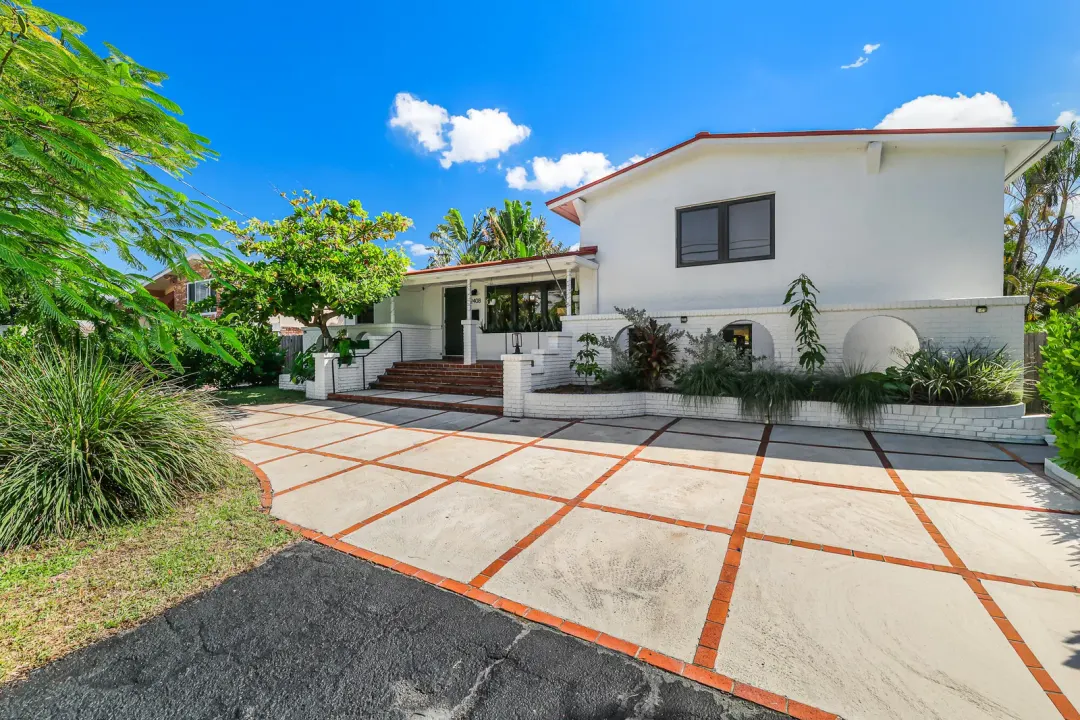2408 NE 17th Terrace, Wilton Manors, FL 33305