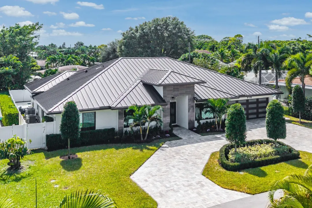 918 SW 28th Avenue, Boynton Beach, FL 33435