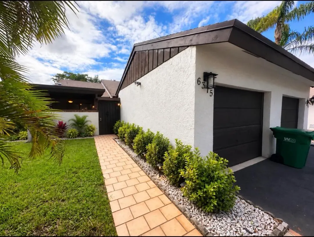 6375 Pinehurst Circle W D38, Tamarac, FL 33321
