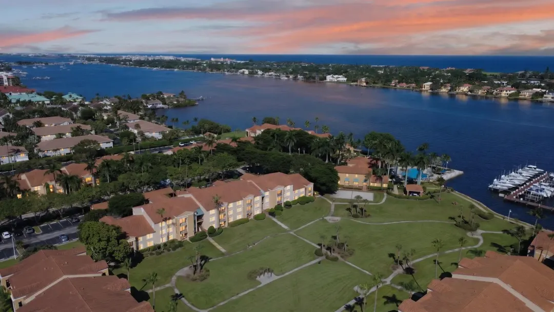 131 Yacht Club Way 109, Hypoluxo, FL 33462