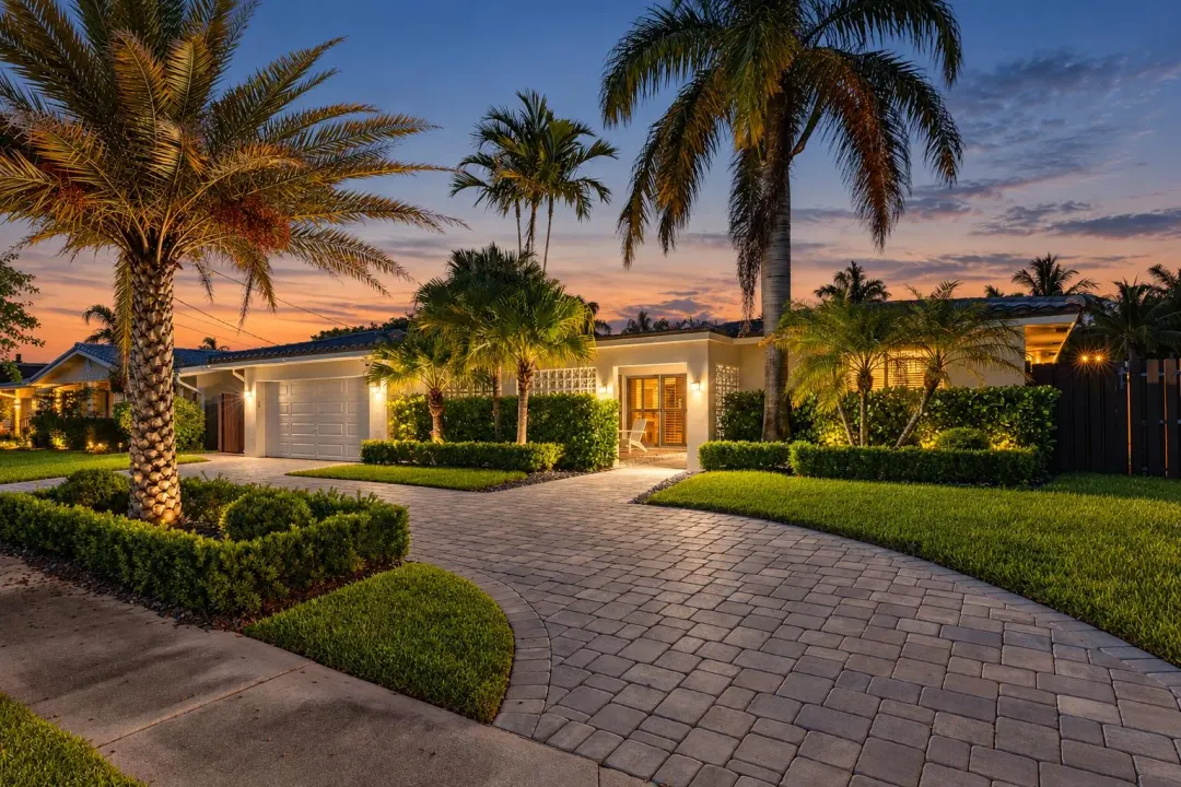 6520 NE 19th Avenue, Fort Lauderdale, FL 33308