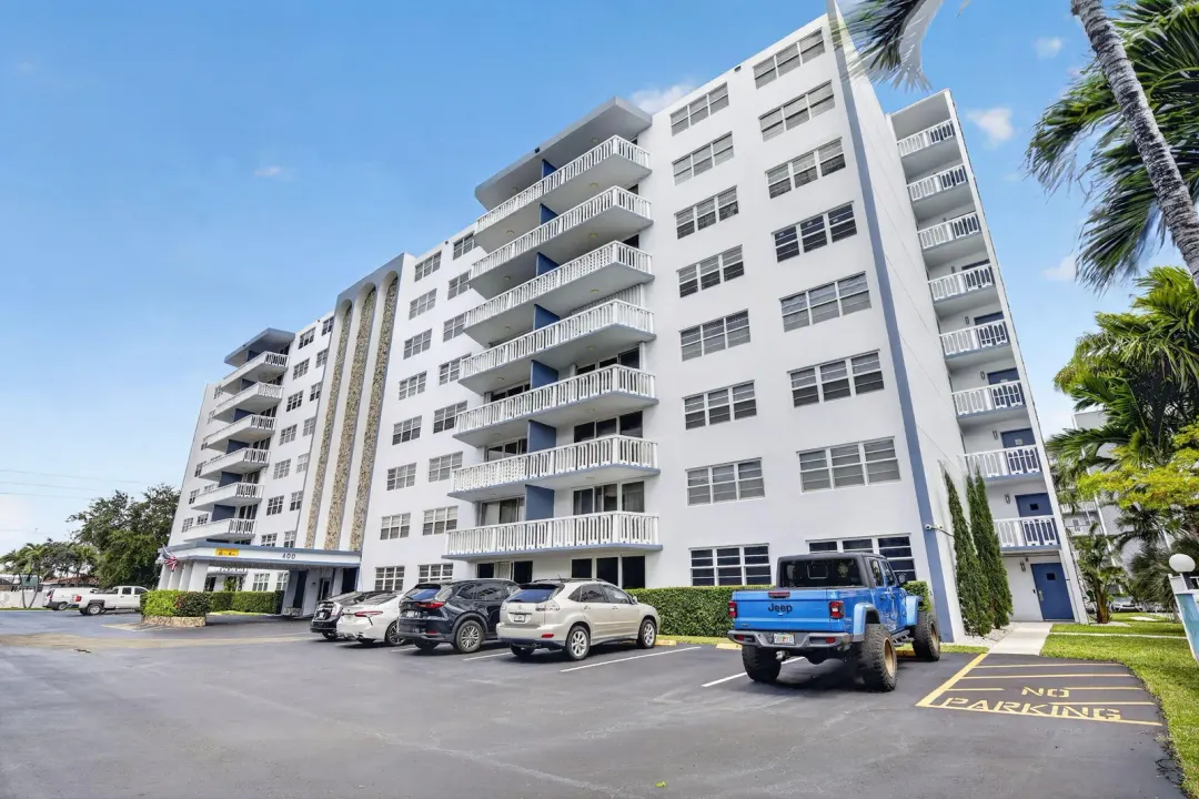 400 NE 12th Avenue 405, Hallandale Beach, FL 33009