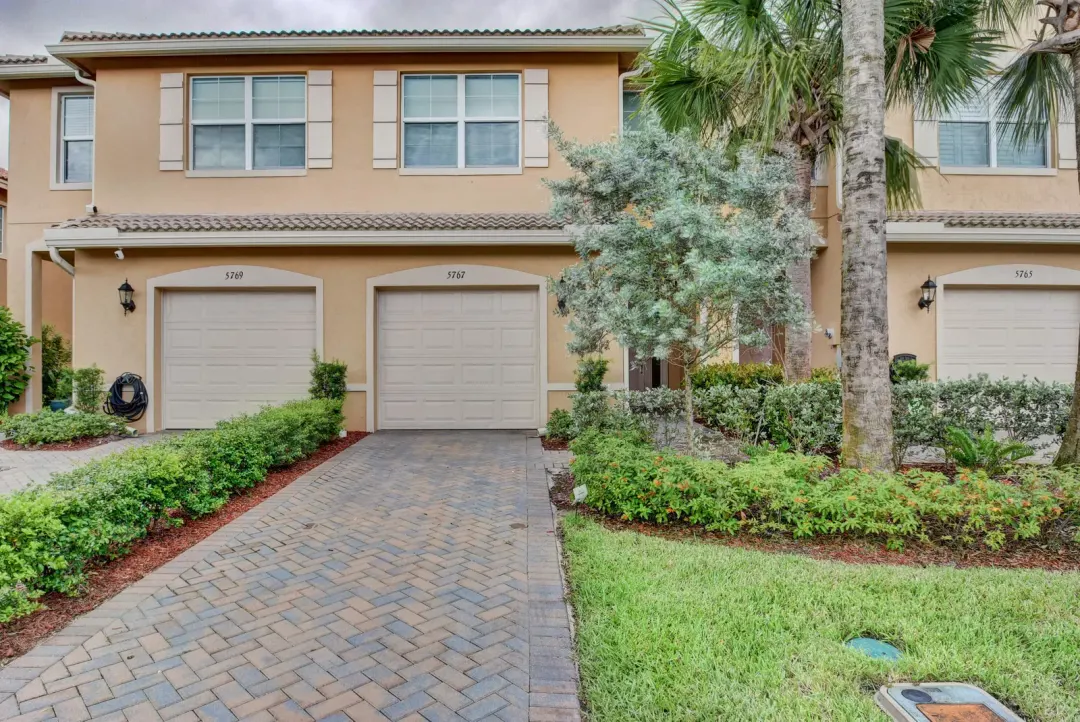 5767 Monterra Club Drive, Lake Worth, FL 33463