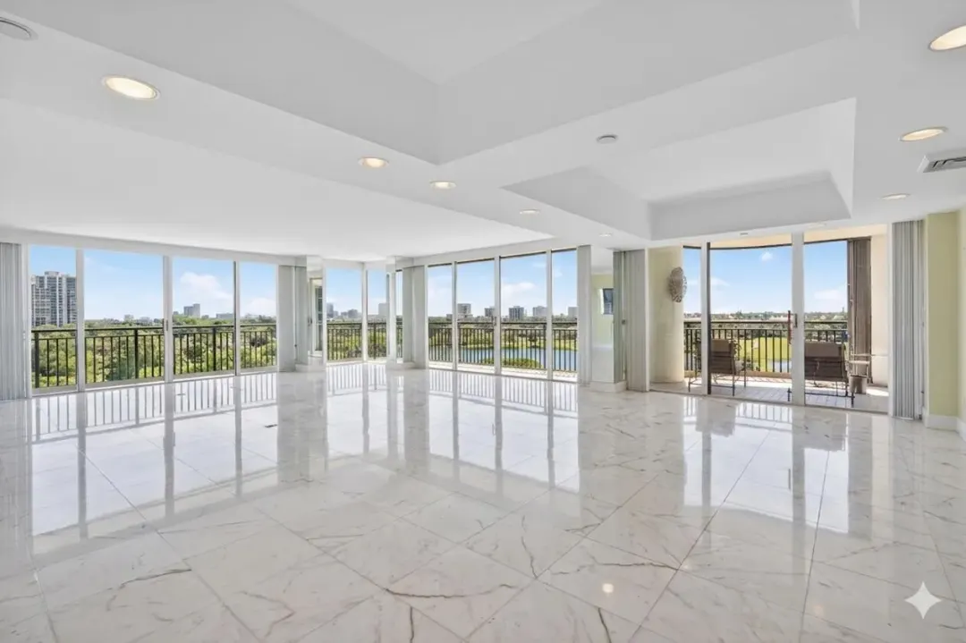 2427 Presidential Way 803, West Palm Beach, FL 33401