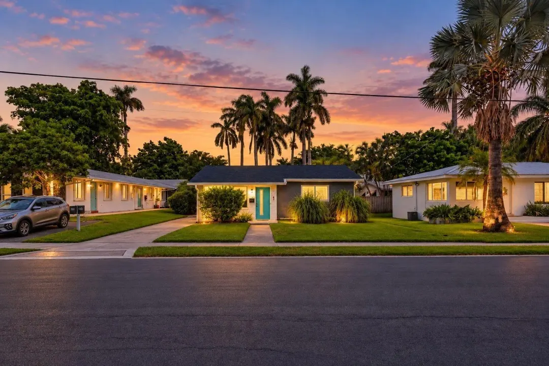 Address Withheld, Dania Beach, FL 33004