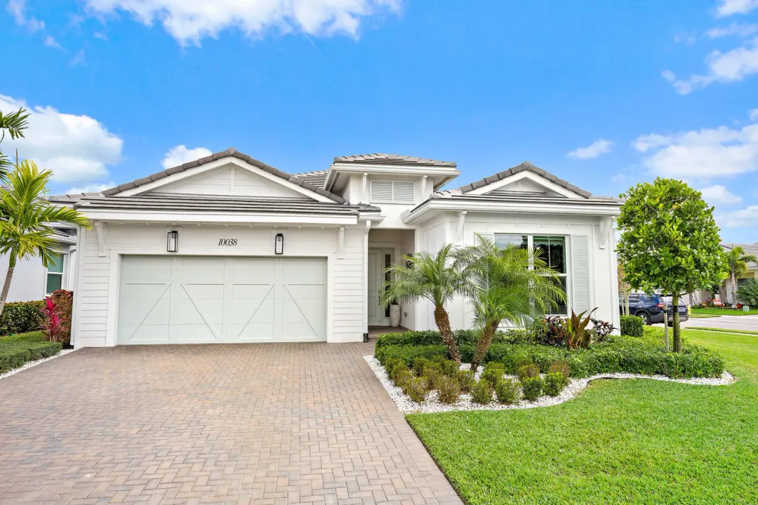 10038 Regency Way, Palm Beach Gardens, FL 33412
