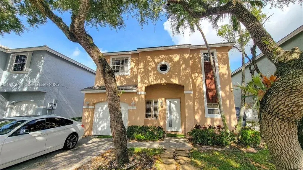9894 NW 2nd Court, Plantation, FL 33324