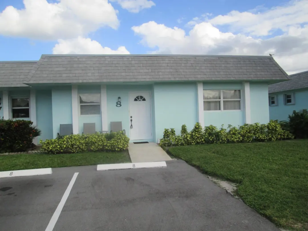 2638 Gately E 8, West Palm Beach, FL 33415