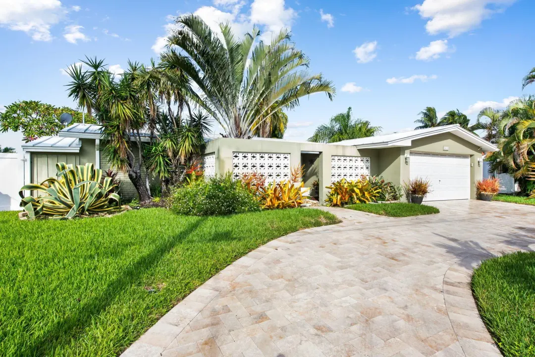 1611 SW 3rd Avenue, Pompano Beach, FL 33060