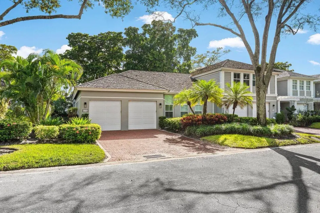 5798 NW 39th Avenue, Boca Raton, FL 33496