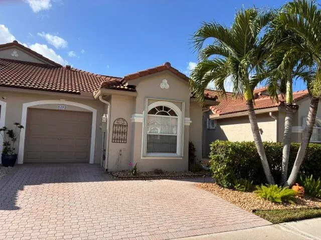 8392 Via Serena, Boca Raton, FL 33433