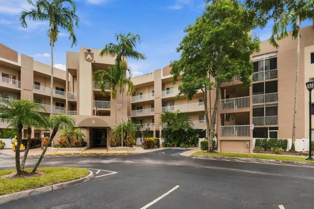 7550 Trent Drive 213, Tamarac, FL 33321