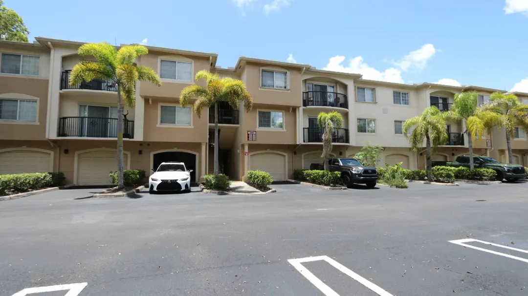 1100 N Crestwood Court S 1112, Royal Palm Beach, FL 33411